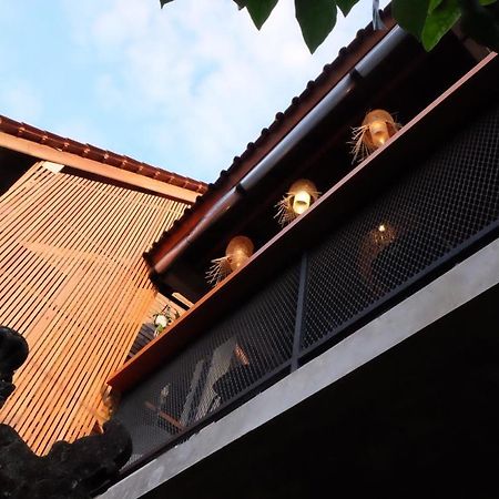 Sunshine Vintage House Hostel Ubud  Exterior photo