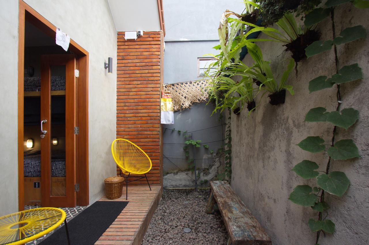 Sunshine Vintage House Hostel Ubud  Exterior photo